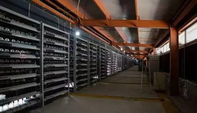 Aleo mining farm hosting multiple rigs efficiently spaced for airflow