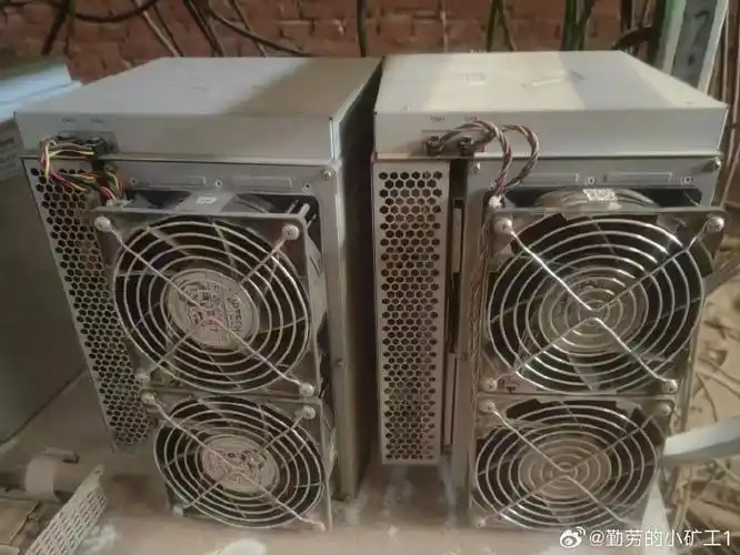 An illustration of a high-performance mining rig optimized for pool mining, demonstrating key components for 2025 profitability